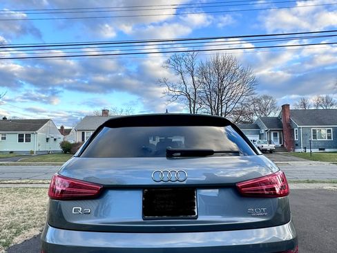 Used 2017 Audi Q3 2.0T Prestige w/ Prestige Package image 17