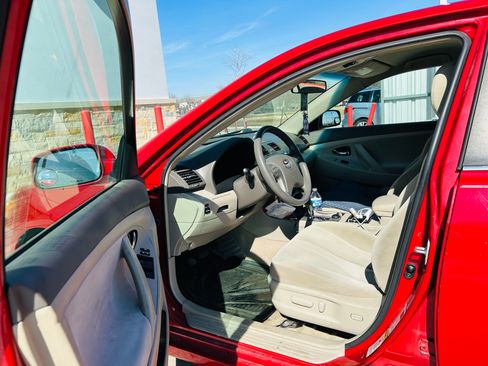 Used 2009 Toyota Camry LE image 14