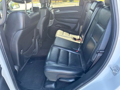 Used 2019 Jeep Grand Cherokee Limited w/ Trailer Tow Group IV AWD/4WD image 13