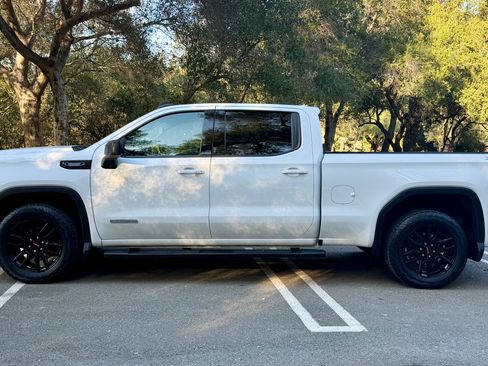 Used 2023 GMC Sierra 1500 Elevation w/ Preferred Package image 1