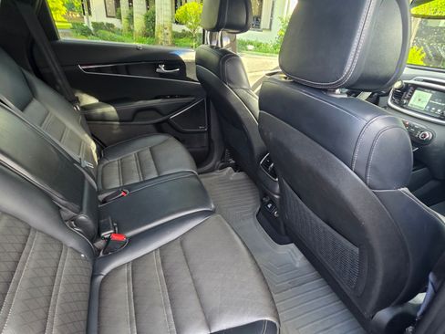Used 2016 Kia Sorento SX w/ SXL Technology Package image 10