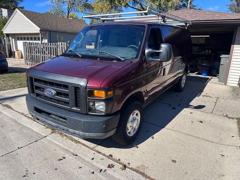 Used 2011 Ford E-250 and Econoline 250 w/ Commercial Cargo Van Pkg RWD image 2
