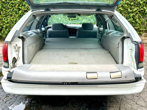 Used 1994 Chevrolet Caprice Classic image 9