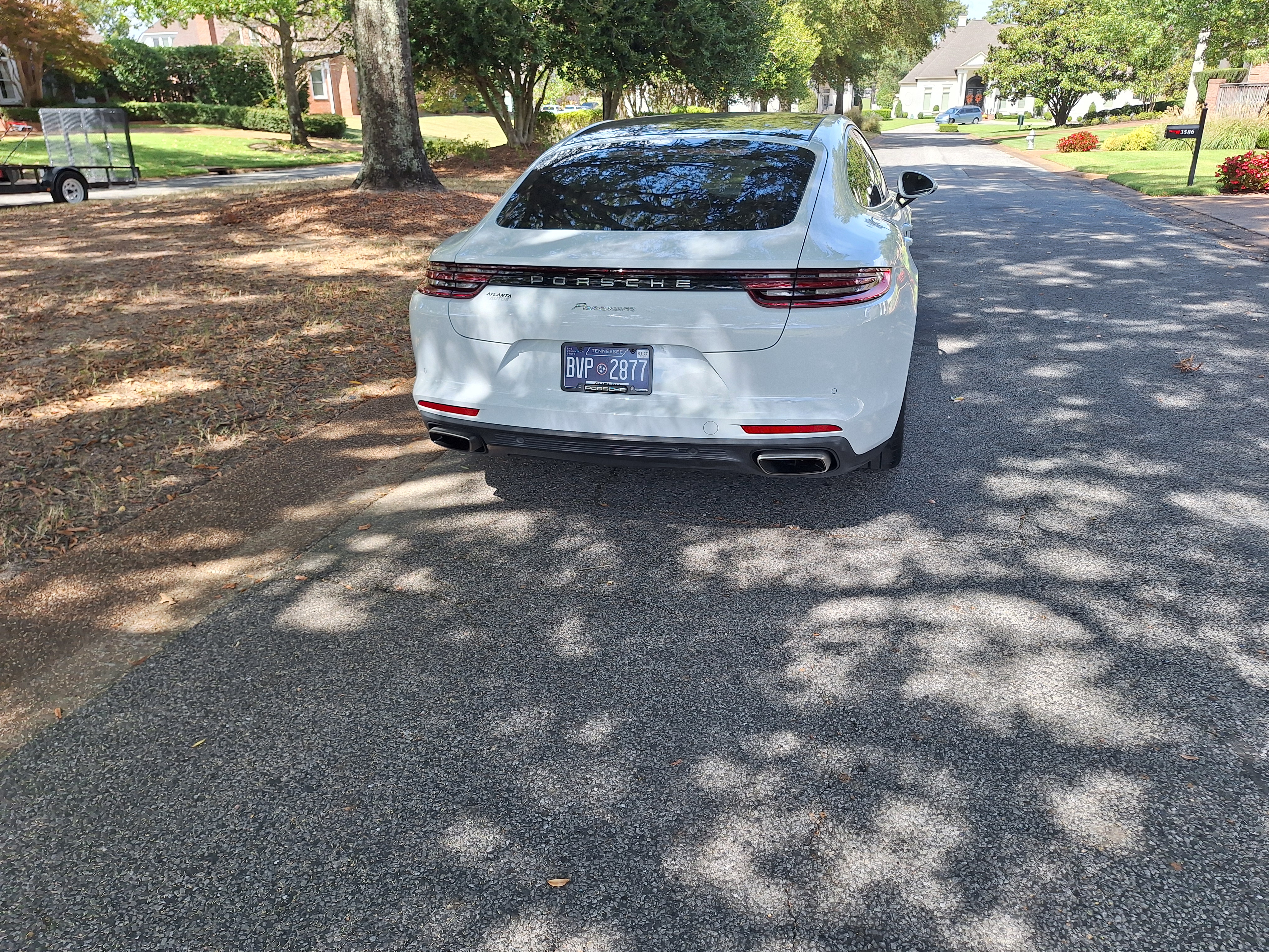 Used 2020 Porsche Panamera RWD image 4