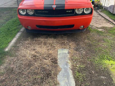 Used 2009 Dodge Challenger SRT8 w/ SRT Option Group II image 9