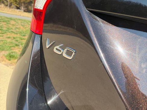Used 2015 Volvo V60 T5 Premier image 13