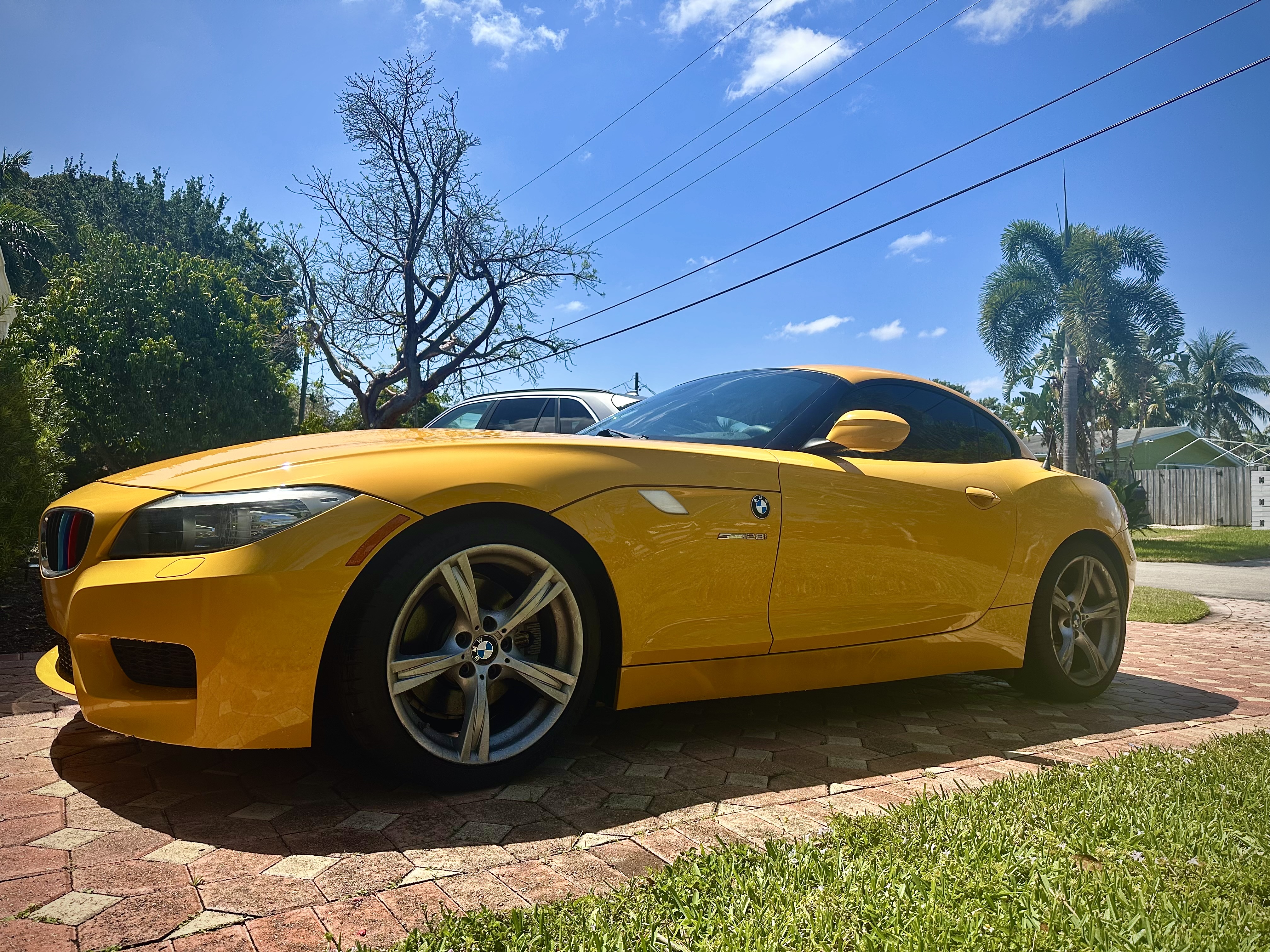 Used 2012 BMW Z4 sDrive28i RWD image 1