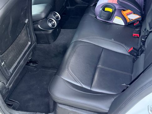 Used 2020 Alfa Romeo Giulia image 6