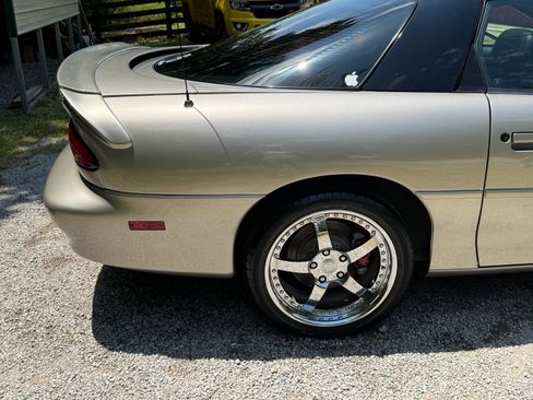 Used 1999 Chevrolet Camaro LT w/ Preferred Equipment Group 2 RWD image 15