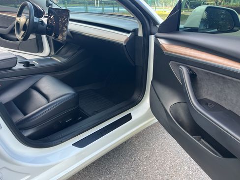 Used 2022 Tesla Model 3 image 14
