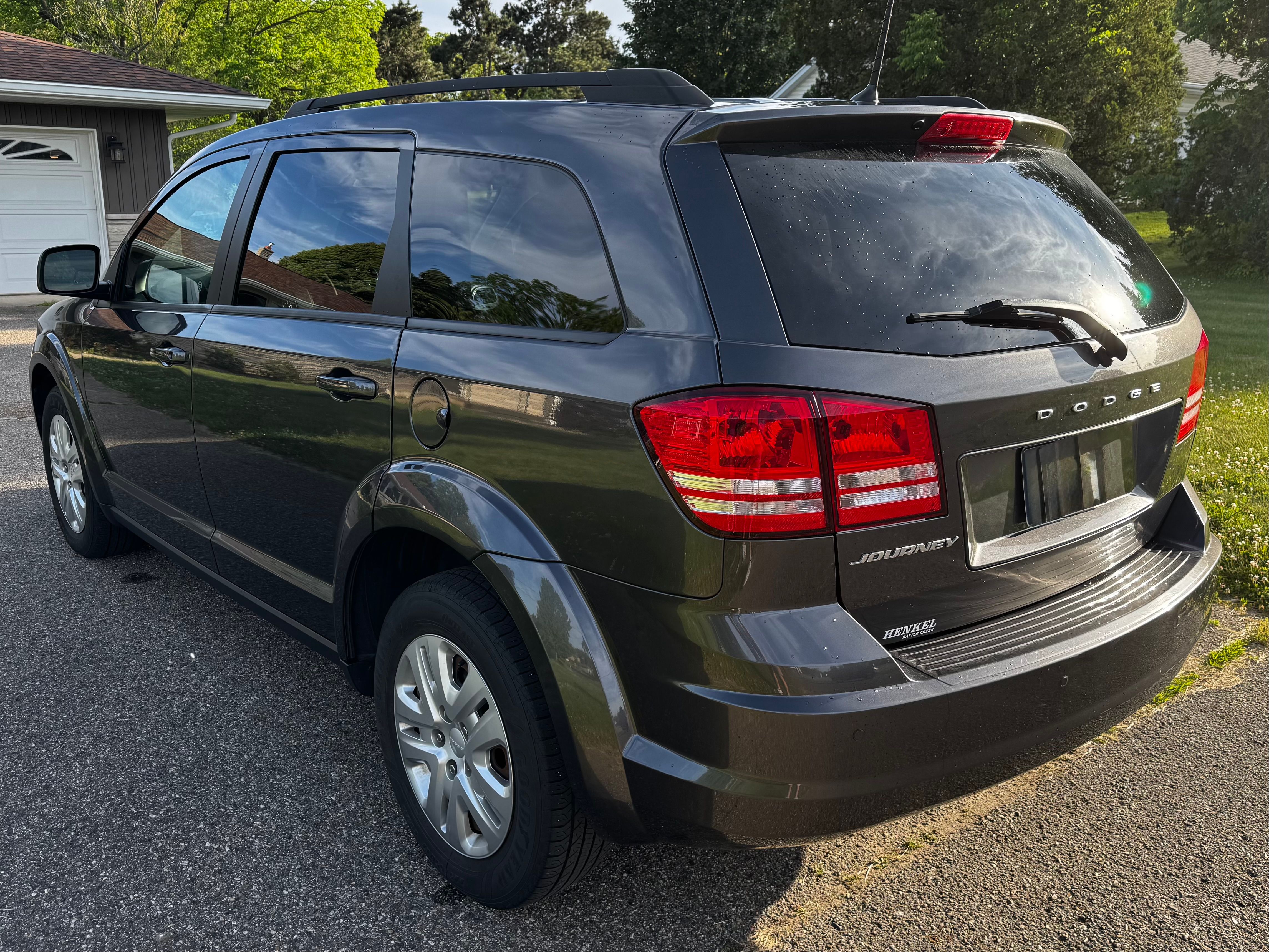 Used 2020 Dodge Journey SE FWD image 5