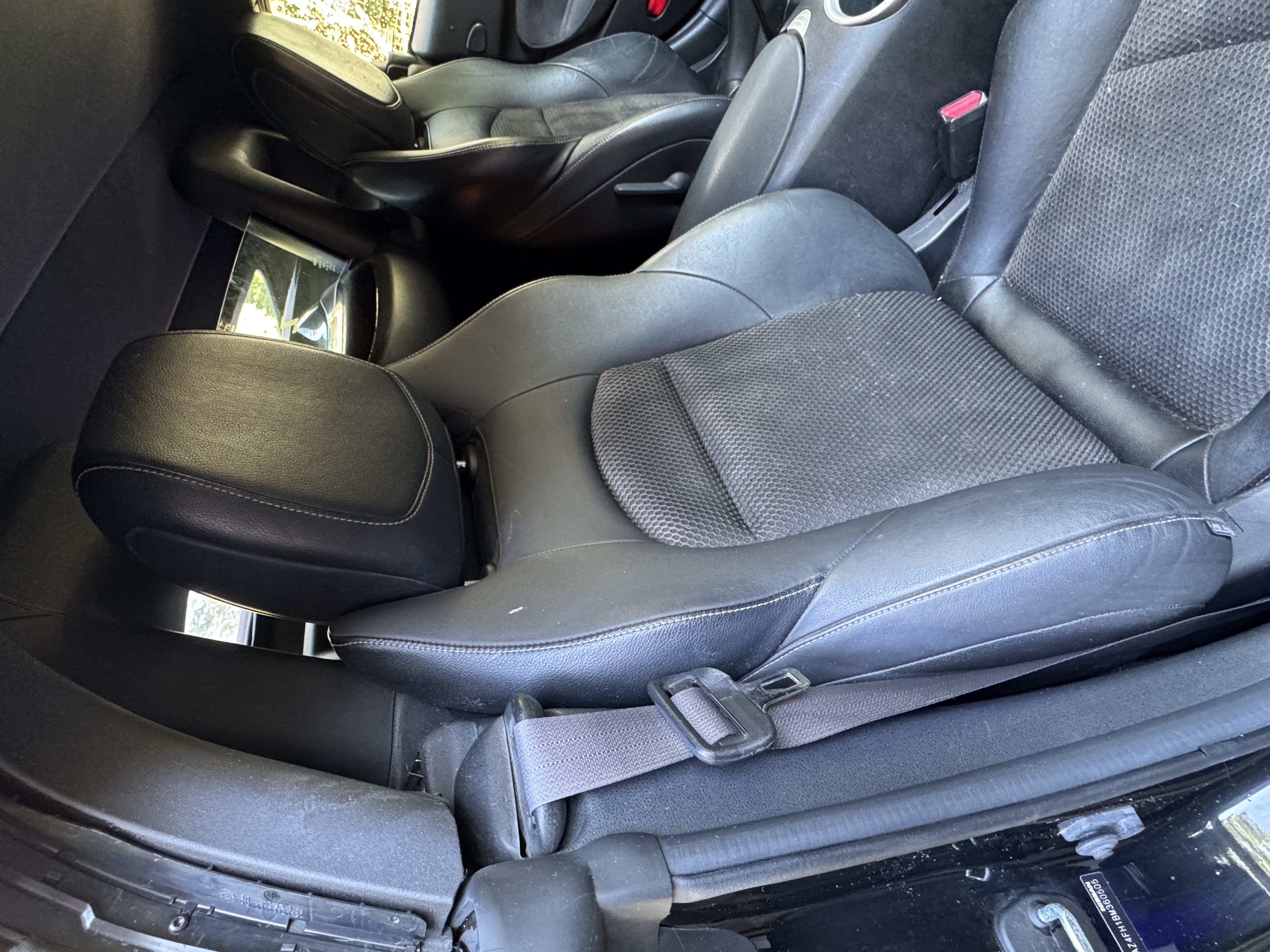 Used 2011 Nissan 370Z Touring RWD image 8