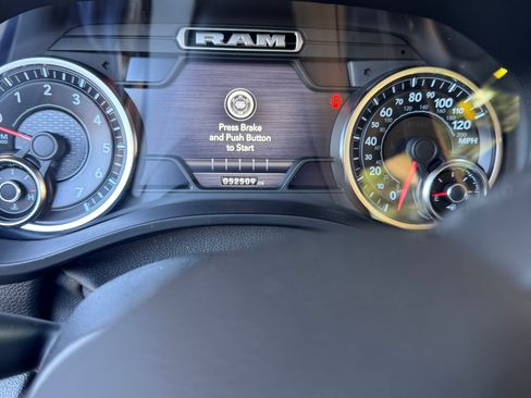 Used 2021 RAM 1500 Laramie image 17