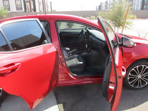 Used 2015 Toyota Corolla S image 19