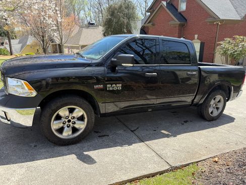 Used 2015 RAM 1500 Outdoorsman image 5