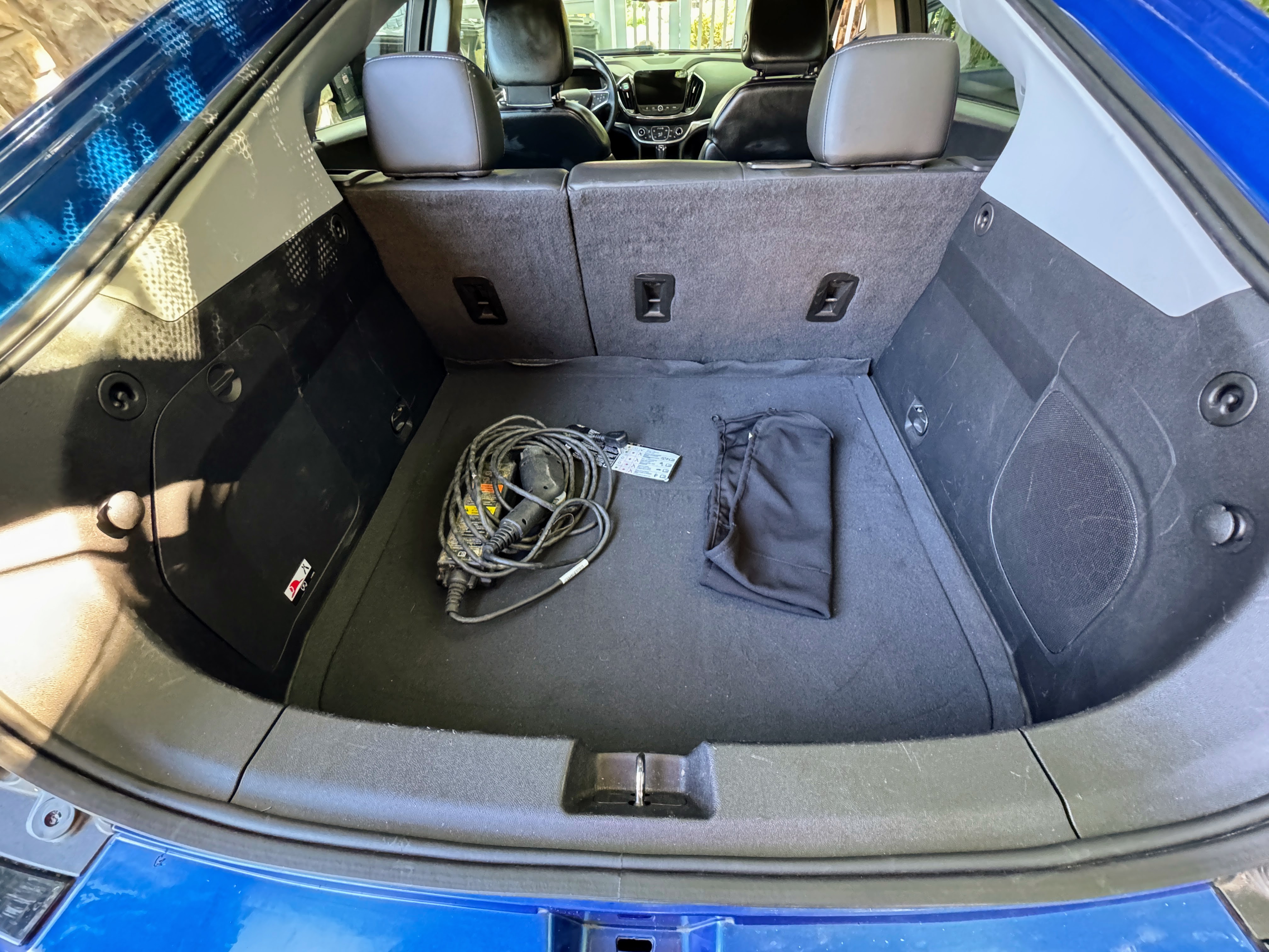 Used 2017 Chevrolet Volt Premier w/ Driver Confidence II Package FWD image 18
