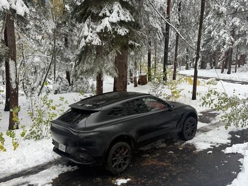 Used 2022 Aston Martin DBX AWD/4WD image 20
