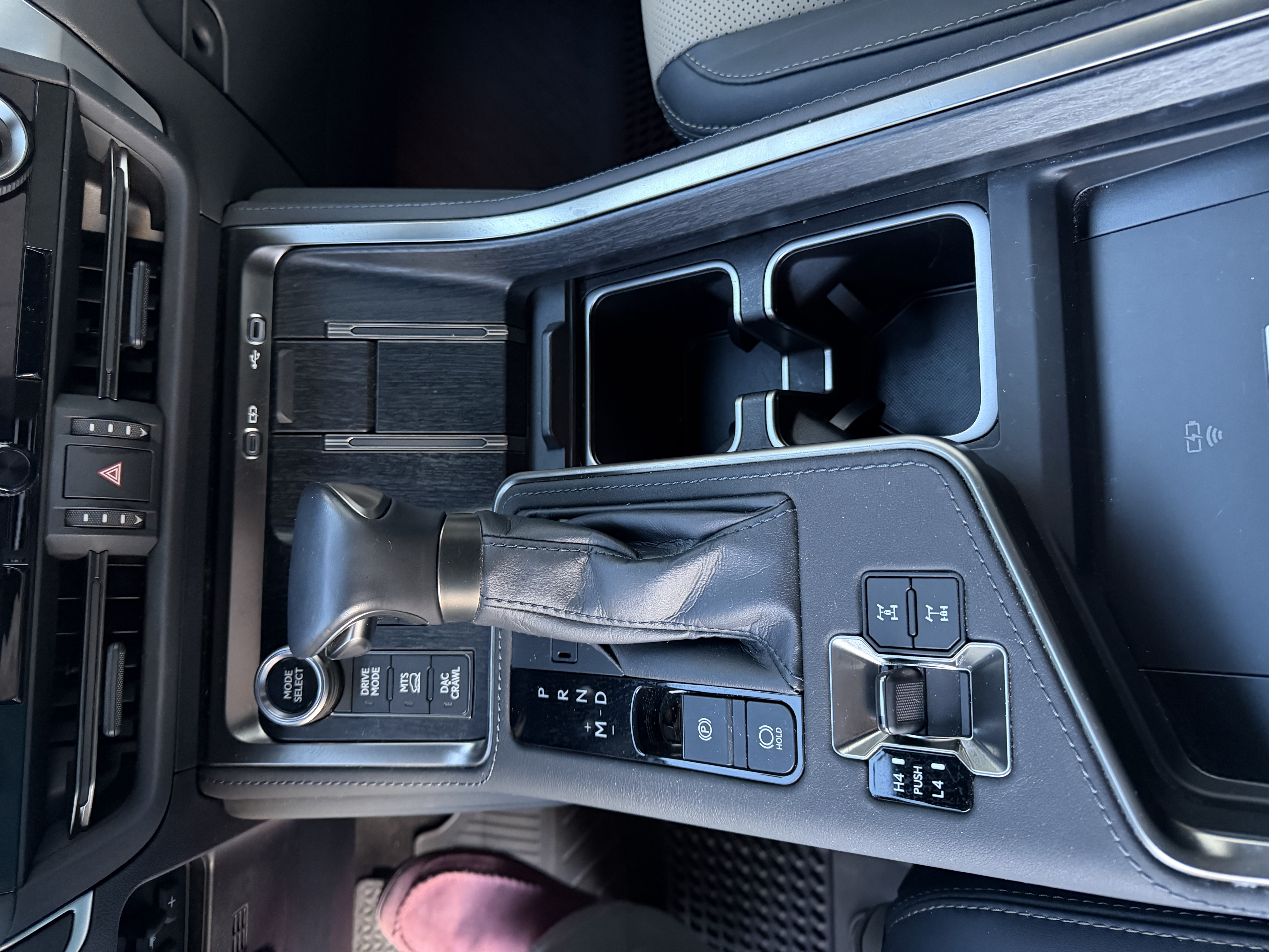 Used 2024 Lexus GX 550 AWD/4WD image 9