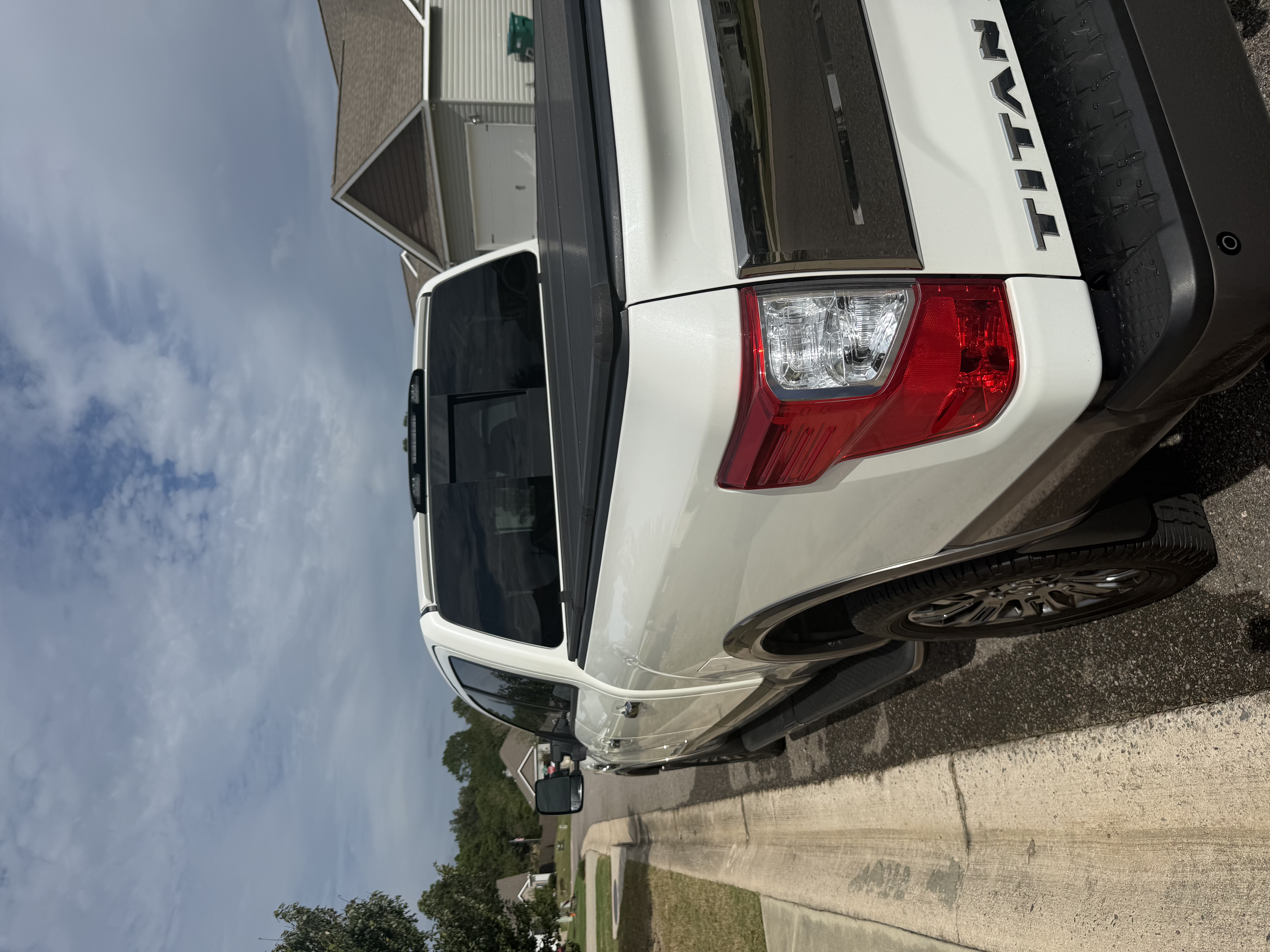 Used 2019 Nissan Titan Platinum Reserve w/ Platinum Utility Package AWD/4WD image 9