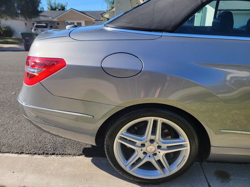 Used 2011 Mercedes-Benz E 350 Cabriolet image 30