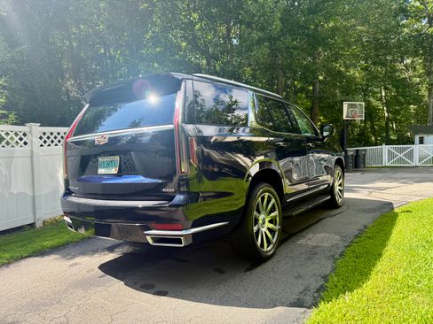 Used 2021 Cadillac Escalade Premium Luxury Platinum AWD/4WD image 6