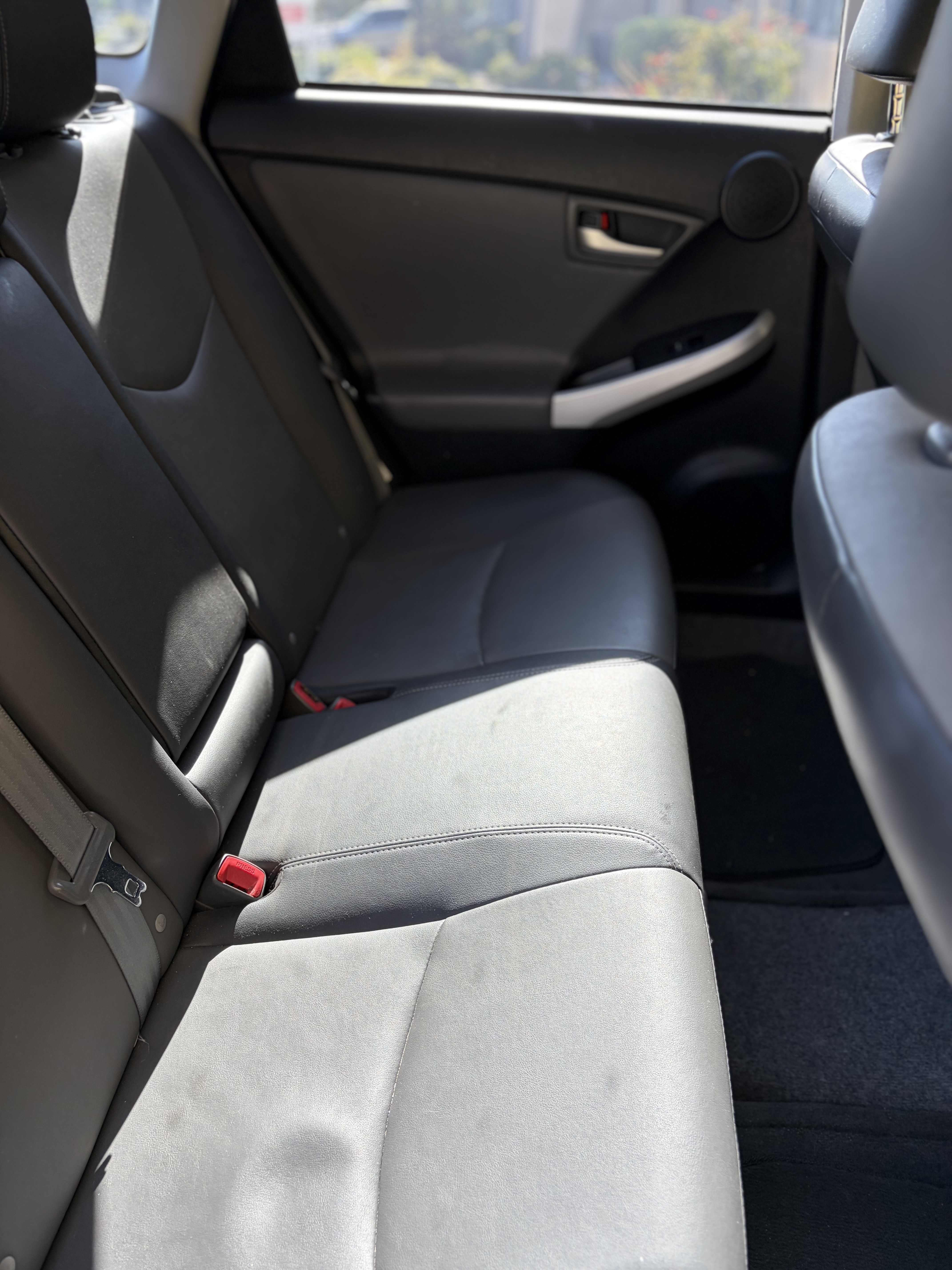 Used 2013 Toyota Prius Five FWD image 16