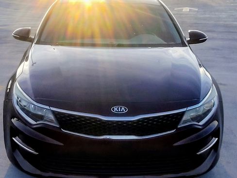Used 2016 Kia Optima LX w/ Option Group 014 image 1