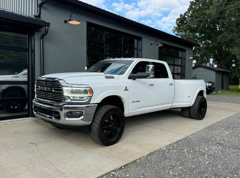 Used 2019 RAM 3500 Laramie AWD/4WD image 4