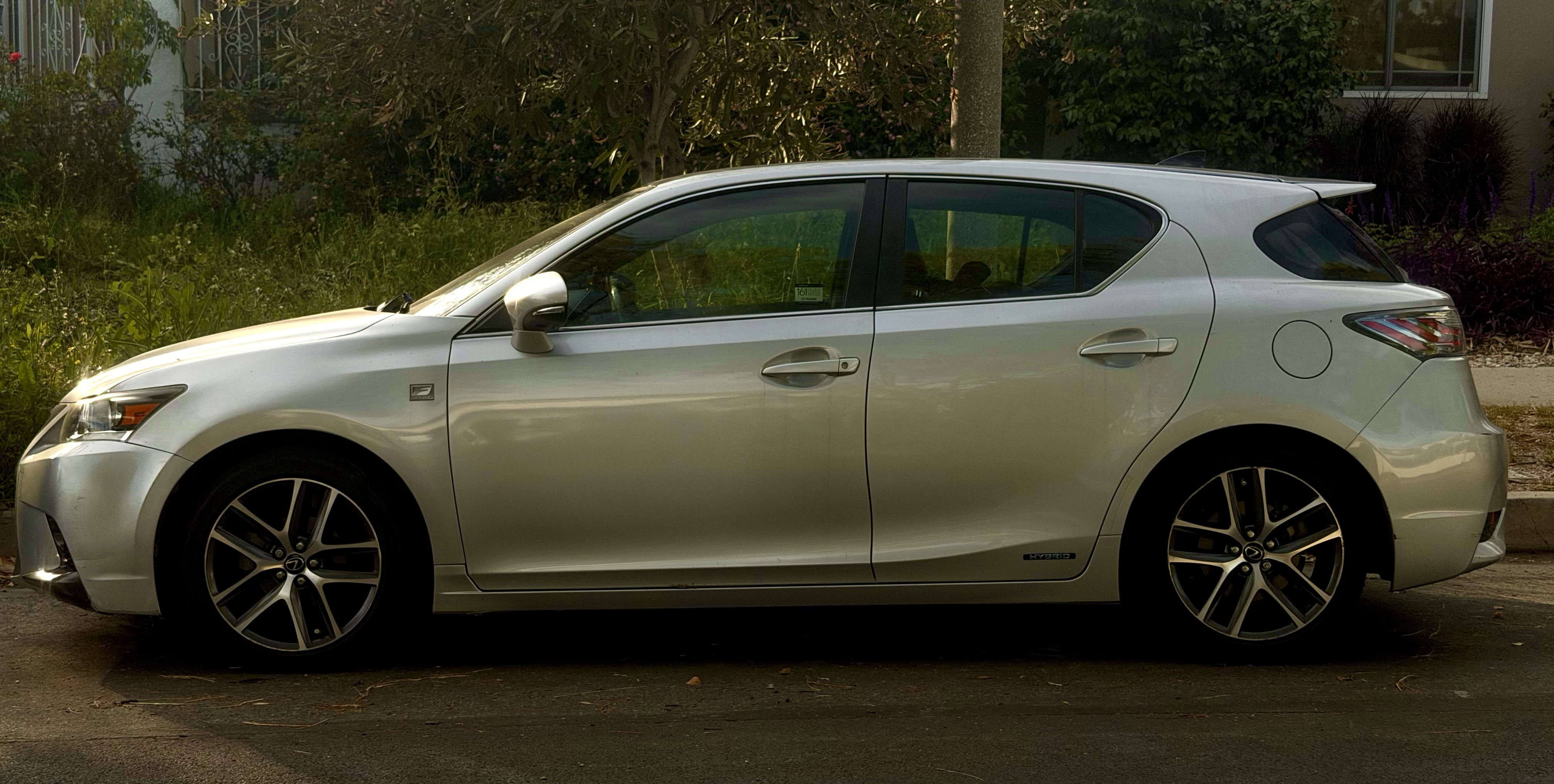 Used 2015 Lexus CT 200h w/ F Sport w/Nuluxe Interior FWD image 5