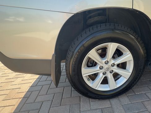 Used 2013 Toyota Highlander Plus image 13