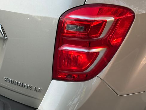 Used 2016 Chevrolet Equinox LT w/ Convenience Package image 12