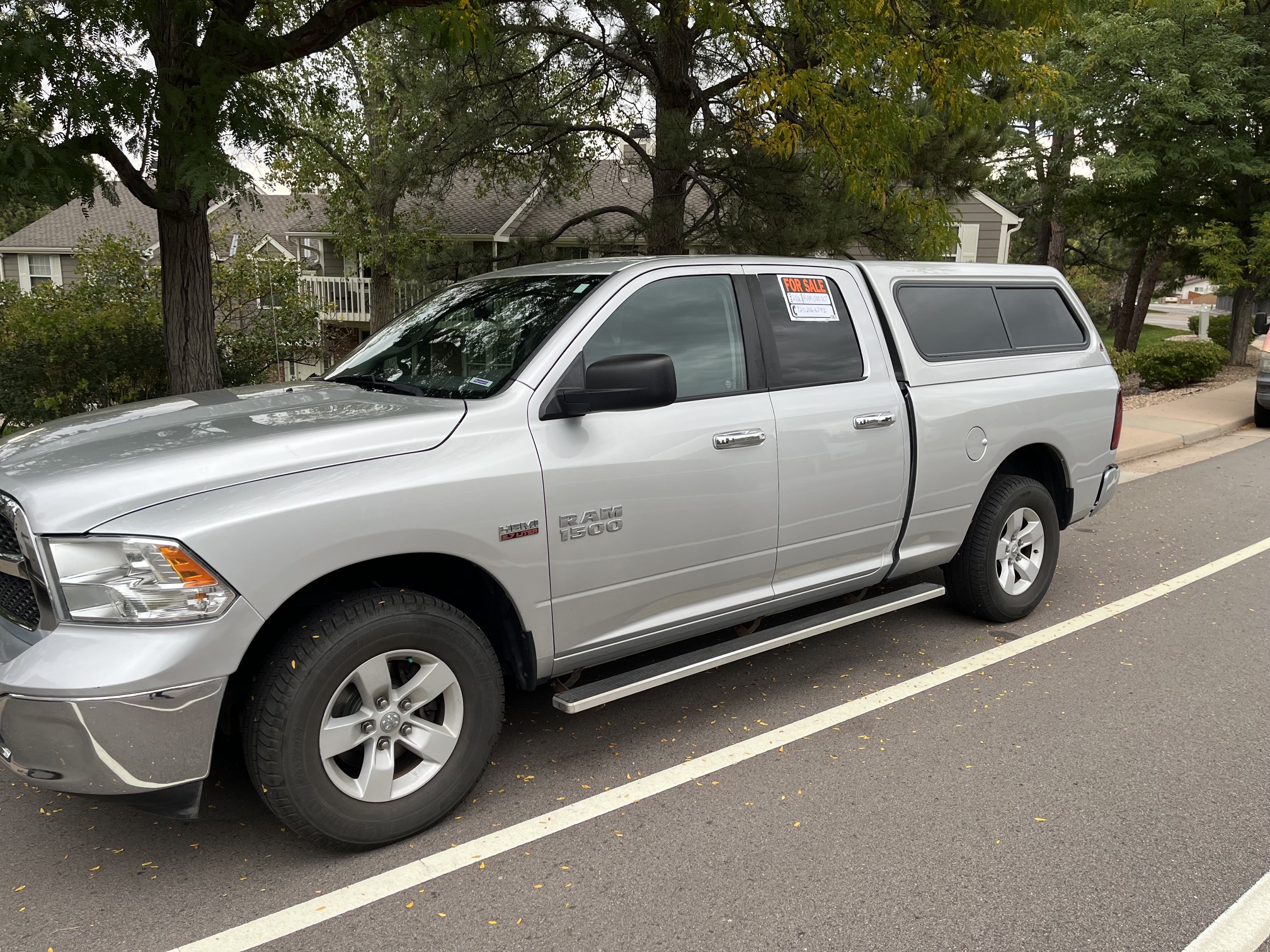Used 2016 RAM 1500 Classic SLT AWD/4WD image 1