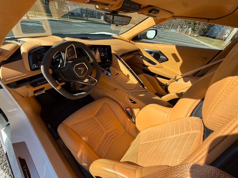 Used 2023 Chevrolet Corvette Stingray Premium Conv w/ Z51 Performance Package image 28