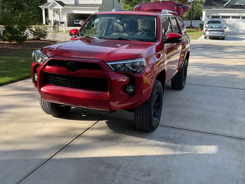 Used 2017 Toyota 4Runner SR5 Premium AWD/4WD image 9