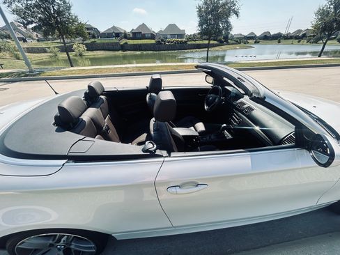 Used 2013 BMW 128i Convertible w/ Premium Pkg image 16