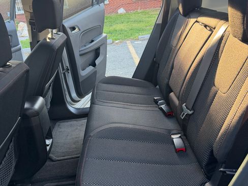 Used 2016 GMC Terrain SLE image 17