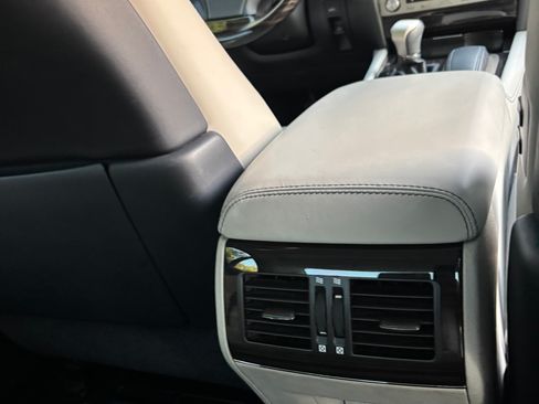 Used 2014 Lexus LS 460 w/ Comfort Package RWD image 10