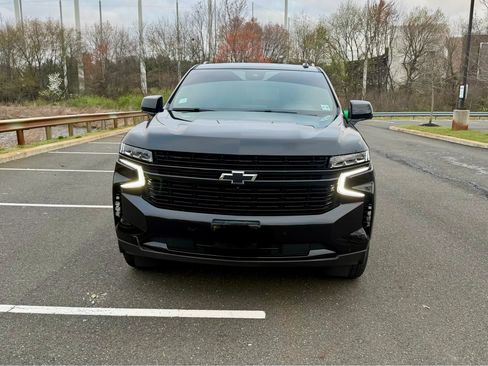 Used 2023 Chevrolet Suburban RST w/ Luxury Package image 4