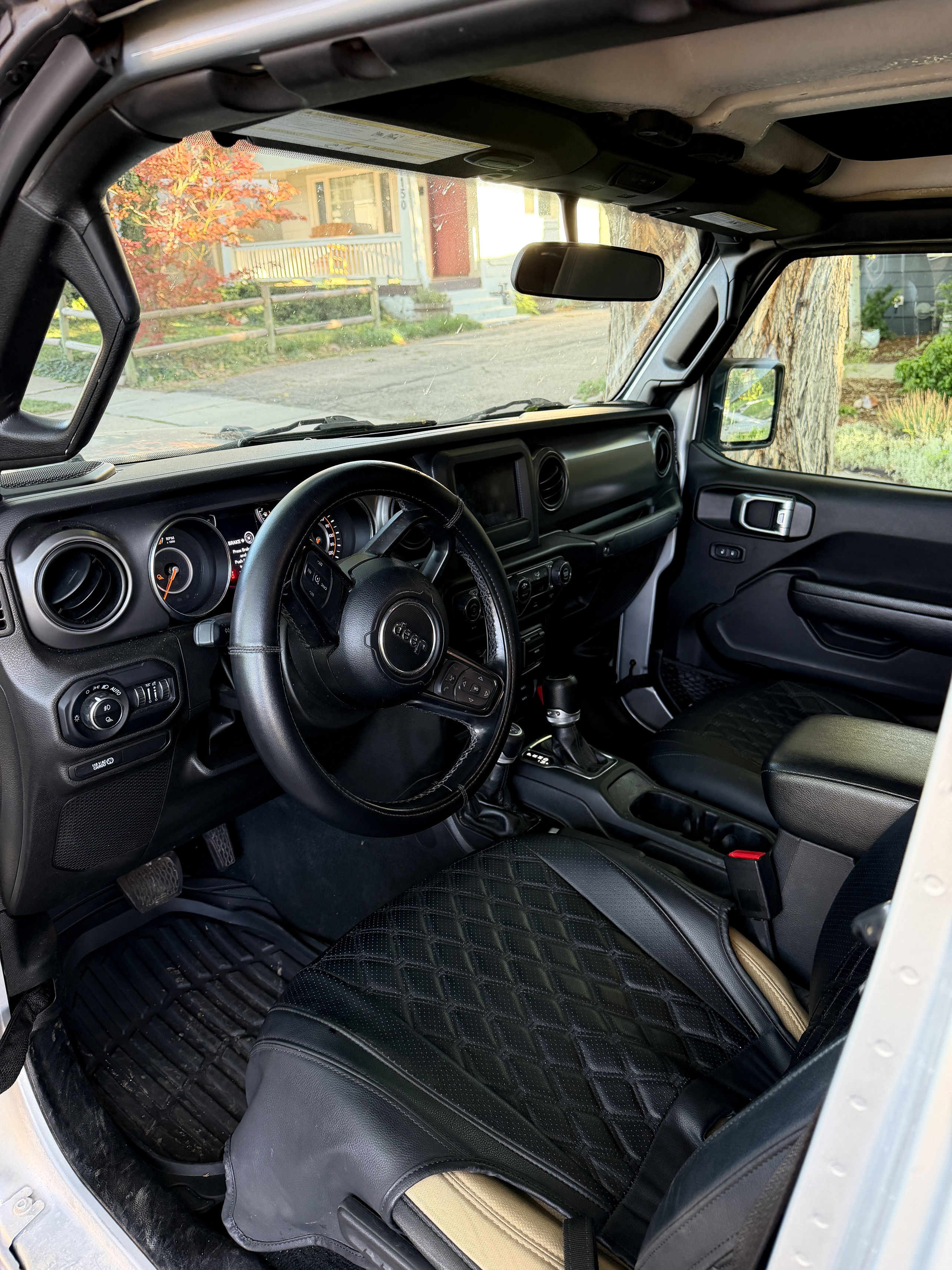 Used 2022 Jeep Gladiator Sport AWD/4WD image 4