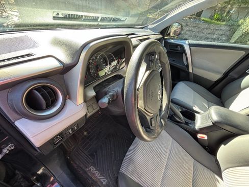 Used 2015 Toyota RAV4 LE image 6
