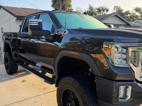 Used 2020 GMC Sierra 2500 Denali w/ Denali Ultimate Package AWD/4WD image 2