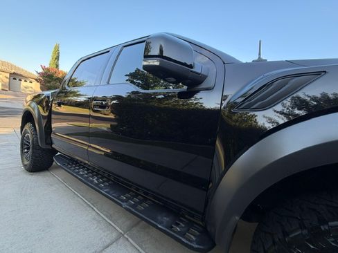 Used 2019 Ford F150 Raptor w/ Equipment Group 802A Luxury AWD/4WD image 8