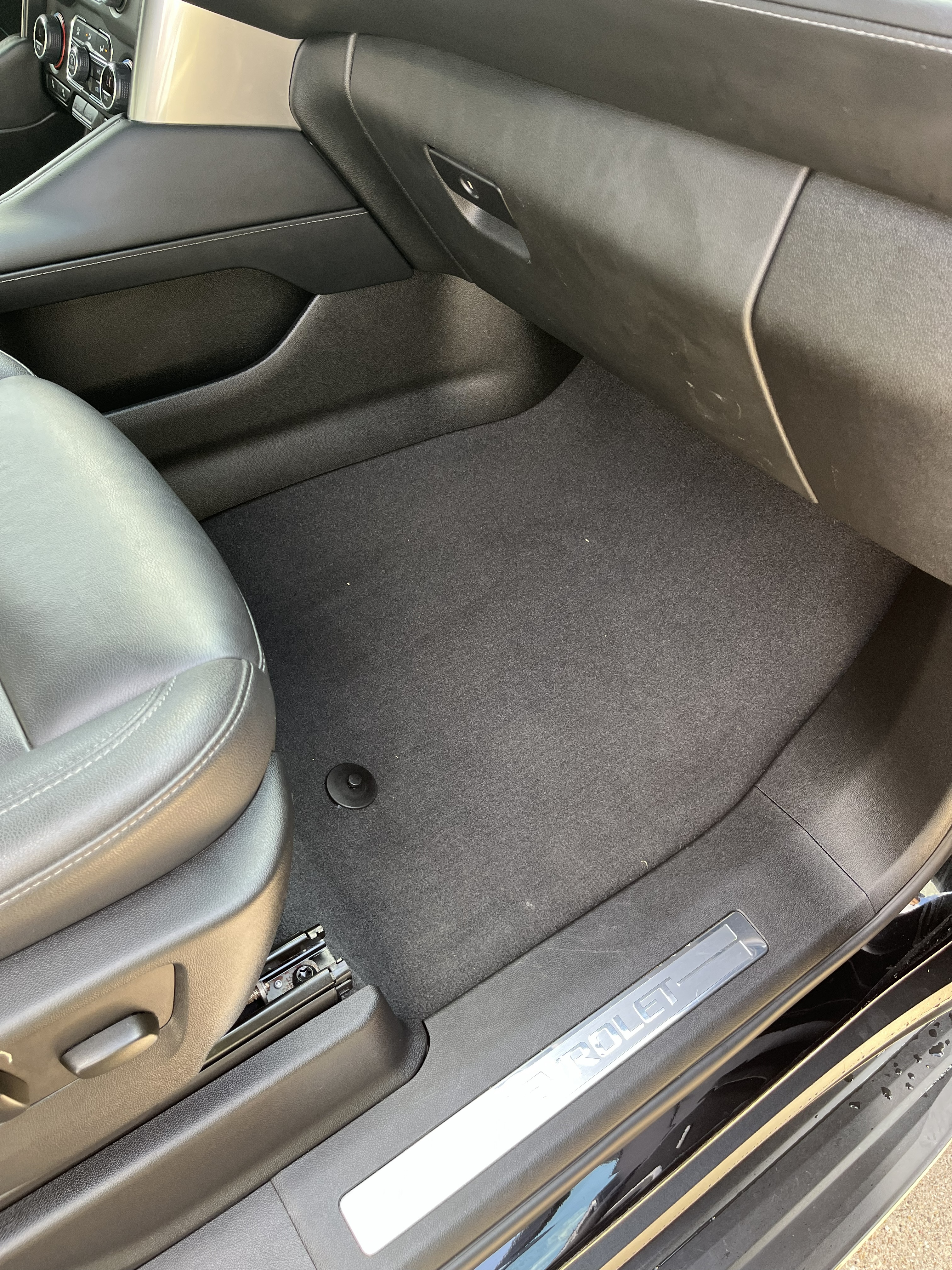 Used 2022 Chevrolet Suburban LT AWD/4WD image 26