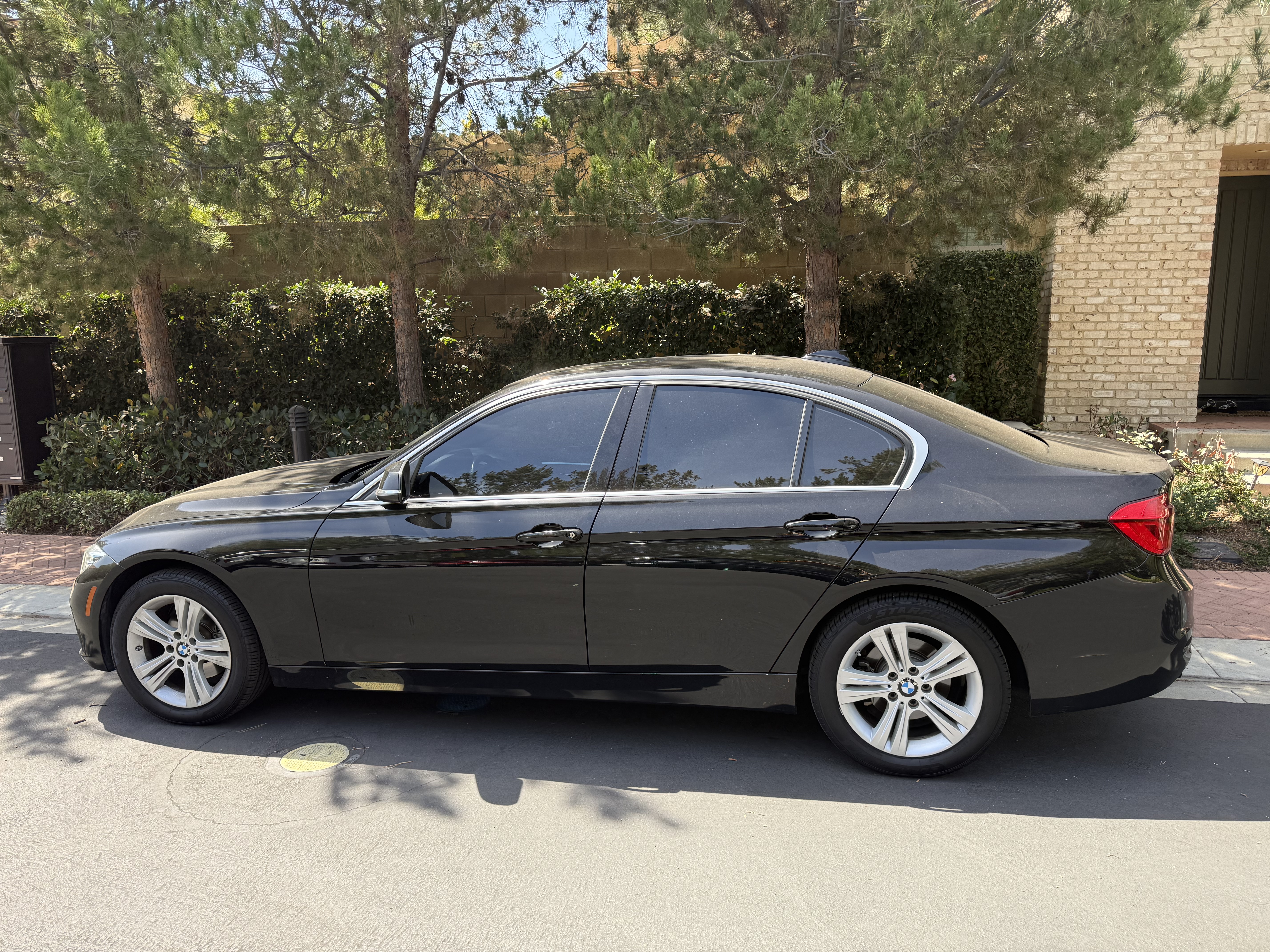 Used 2018 BMW 330i Sedan w/ Convenience Package RWD image 4