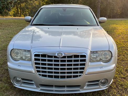 Used 2006 Chrysler 300 SRT8 w/ SRT Option Group II image 2