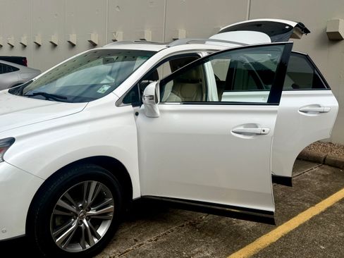 Used 2015 Lexus RX 350 FWD image 2