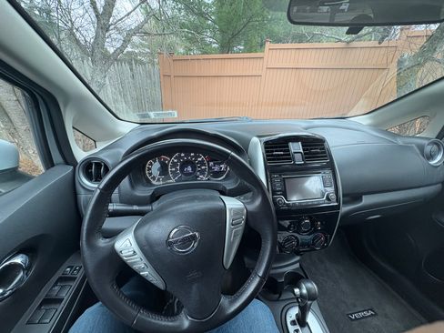 Used 2016 Nissan Versa Note SV image 11