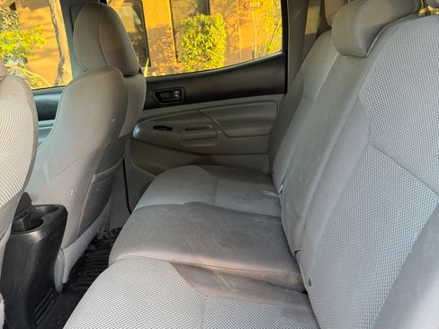 Used 2015 Toyota Tacoma 4x4 Double Cab w/ TRD Off-Road Package image 9