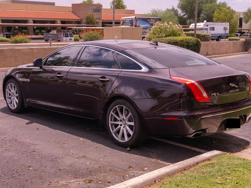Used 2013 Jaguar XJ L Portfolio AWD/4WD image 10