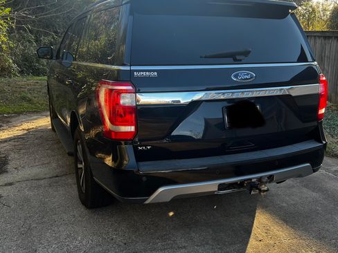 Used 2021 Ford Expedition XLT image 4
